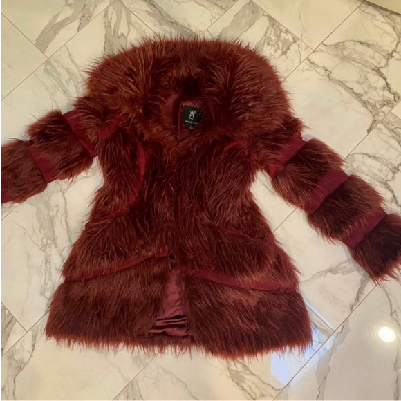 Rachel Zoe upscale wine colored faux fur jacket, 3/4 length 🍷 - Picture 13 of 15